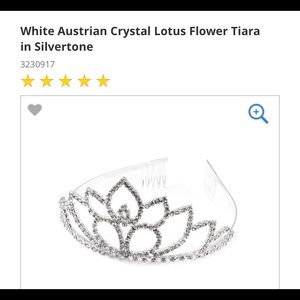 NEW!! PRETTY PAIR 👑”CROWN” yourself QUEEN👑 🐻 CUTE “MISS BEAR” INCLUDED❗️